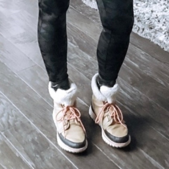 SOREL Explorer Carnival Waterproof Boot with Faux Fur Collar NEW - Picture 10 of 16